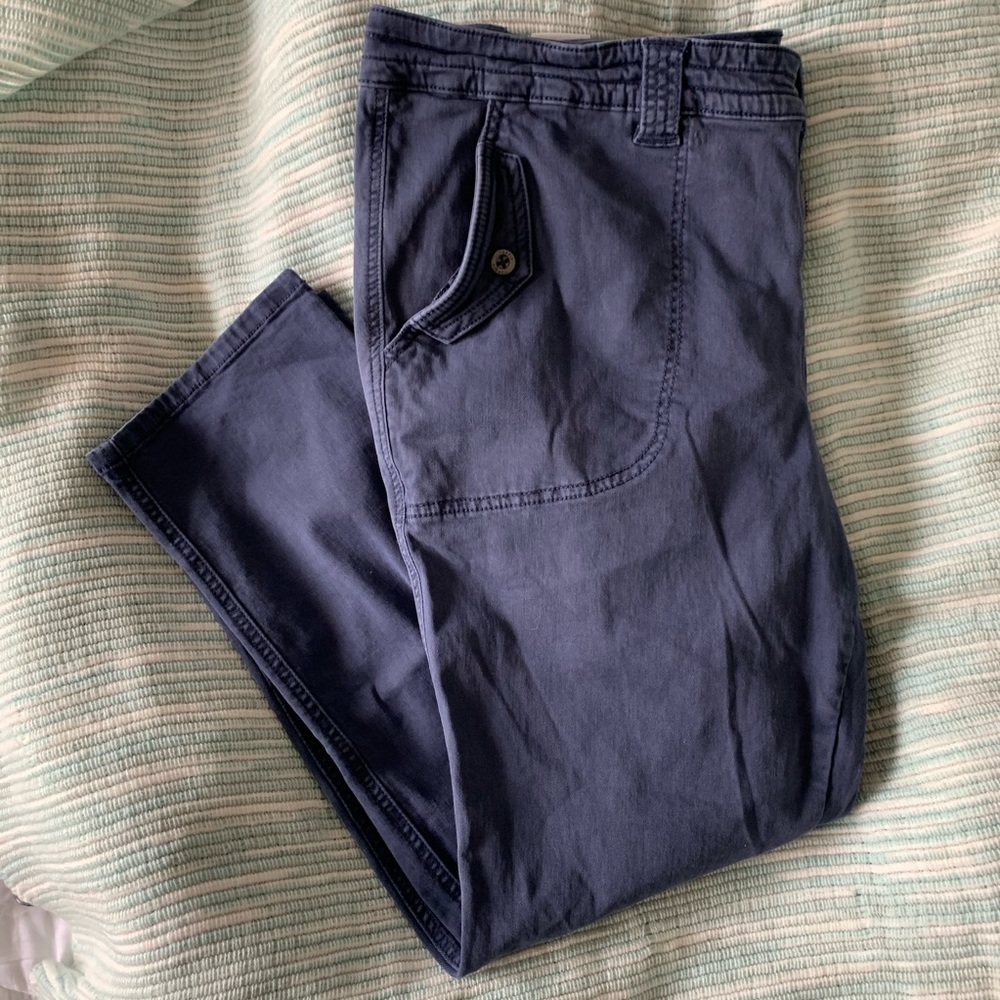 Torrid Cropped Blue Pants.